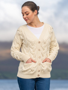 Super Soft V- Neck Chunky Cable Knit Cardiganâ
