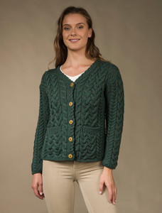âAran V-Neck Bâutton Up Cable Knit Cardigan