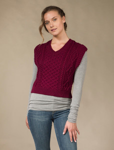 Laâdies Cropped V-Nââeck Aran Swâeaâter Vestâ