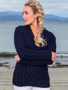 Lattice Cable V Neck Sweaterââ